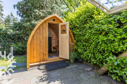 048 Luxe 2 persoons chalet met bubbelbad en sauna op een unieke locatie op de Veluwe