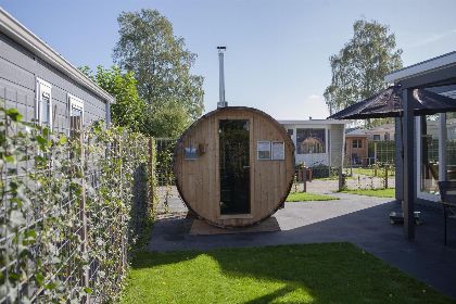 008 2   5 persoons Kids Veluwelodge XL met prive sauna