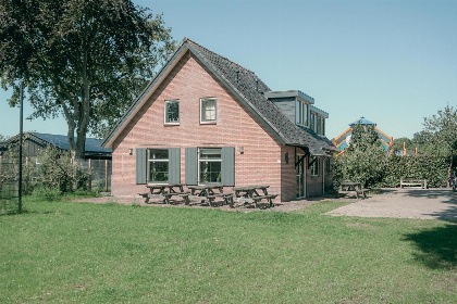 004 8   20 persoons Groepsboerderij