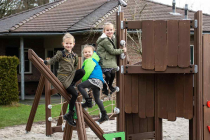 027 Drie luxe 6 persoons villa's met sauna en Finse Kota op de Veluwe