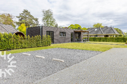 010 Luxe 4 persoons vakantiehuis op de Veluwe met een heerlijke prive sauna in de tuin