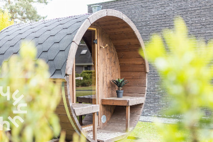 011 Luxe 4 persoons vakantiehuis op de Veluwe met een heerlijke prive sauna in de tuin