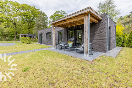 027 Luxe 4 persoons vakantiehuis op de Veluwe met een heerlijke prive sauna in de tuin