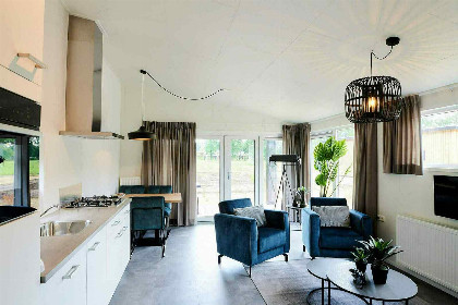 002 Luxe 4 persoons zandlodge met prive barrelsauna op de Veluwe