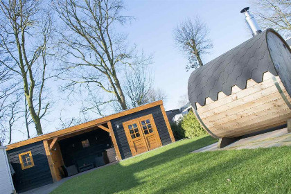 006 Luxe 6 persoons chalets met sauna en bubbelbad op de Veluwe