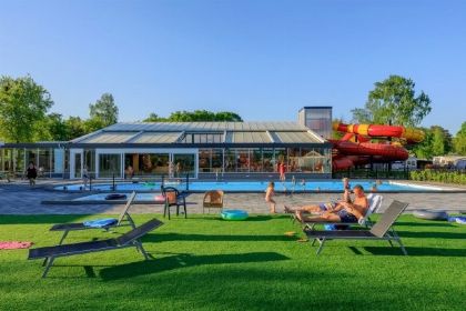 010 Mooi 4 persoons chalet met veranda nabij Voorthuizen op de Veluwe