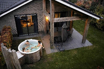 011 Mooie 6 persoons vakantievilla met prive hottub nabij Voorthuizen op de Veluwe