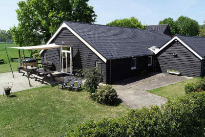 021 Mooie 10 persoons vakantieboerderij | Met sauna en hottub