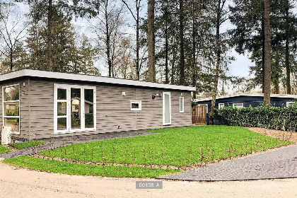 005 4 persoons chalet op Recreatiepark de Wielerbaan