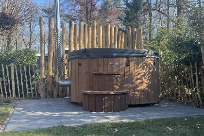 007 Berken Lodge Eco 6 personen met Hottub en Sauna