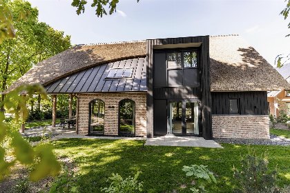 000 Boerderij Villa met Binnenzwembad 000 Boerderij Villa met Binnenzwembad