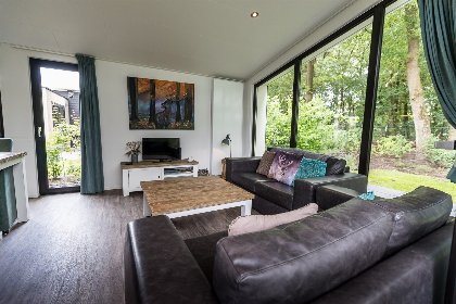 001 Bos Lodge 55 6 personen met Hottub