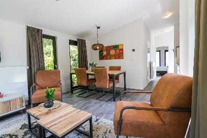005 Bos Lodge 55 Eco 4 personen met Hottub
