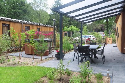 007 Bos Lodge 55 Eco 6 personen met Hottub