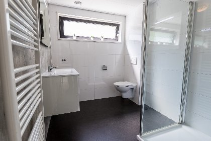008 Bos Lodge 75 4 personen met Hottub
