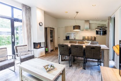 001 Bos Lodge 75 6 personen