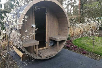 003 Luxe 6 persoons vakantiewoning met sauna en hottub op de Veluwe