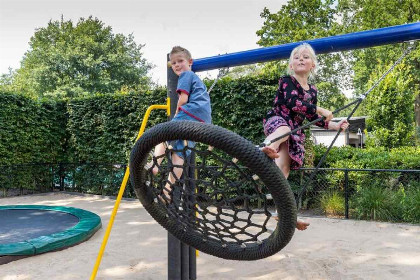 018 Mooie 5 persoons vakantiewoning met sauna en hottub dichtbij de natuur op de Veluwe