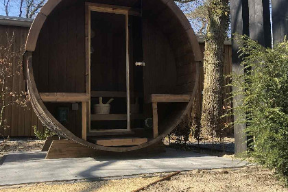 002 Mooie 6 persoons vakantiewoning met sauna en hottub dichtbij de natuur op de Veluwe