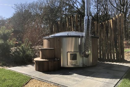 008 Park Lodge 4 personen met Hottub
