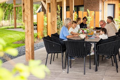 007 Veluwe Villa Wellness | 12 personen