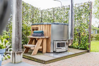 005 Luxe 2 persoons vakantiewoning met hottub aan de rand van de Veluwe in Wezep