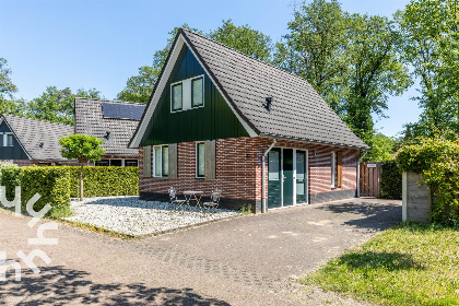 035 Comfortabel 6 persoons vakantiehuis met sauna en ruime tuin nabij Winterswijk