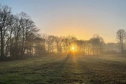 003 Gelijkvloerse 4 persoons bungalow met grote tuin in Winterswijk