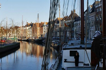 002 Zeilschip als groepsaccommodatie voor 34 personen in de stad Groningen