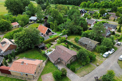 023 Ruim 6 persoons vakantiehuis met mooie tuin, dichtbij de zeehaven in Lauwersoog