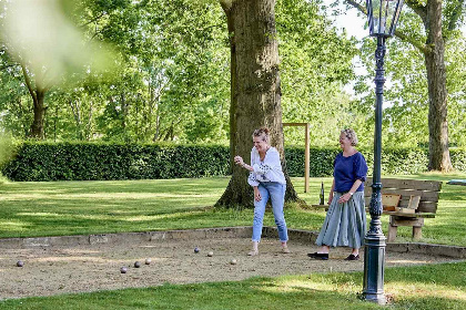 015 Eigentijds vakantiehuis voor 7 personen met eigen terras in Limburg