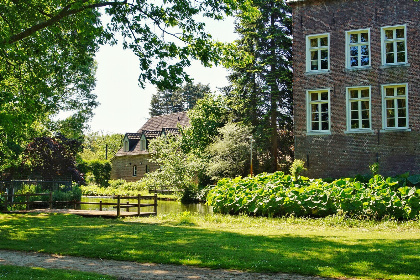 026 Schitterend 10 persoons vakantiehuis op unieke locatie nabij een kasteel