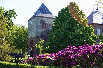 028 Schitterend 10 persoons vakantiehuis op unieke locatie nabij een kasteel