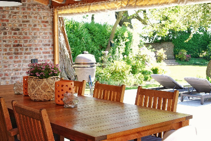 035 Schitterend 10 persoons vakantiehuis op unieke locatie nabij een kasteel