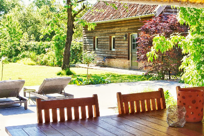 028 Schitterend 8 persoons vakantiehuis met barrelsauna op unieke locatie nabij een kasteel