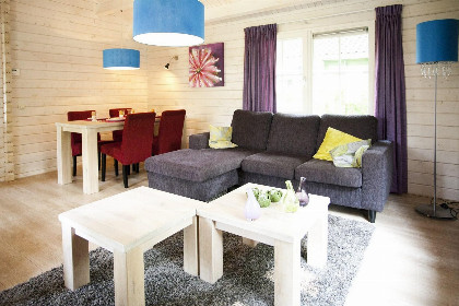 001 4 persoons blokhut met sauna met natuurmeer en zandstrand nabij Venlo