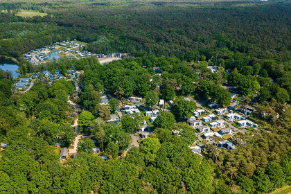 002 4 persoons blokhut met sauna met natuurmeer en zandstrand nabij Venlo