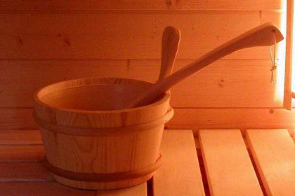 013 4 persoons blokhut met sauna met natuurmeer en zandstrand nabij Venlo