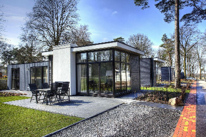 011 4 persoons vakantiehuis op vakantiepark Maasduinen met natuurmeer en zandstrand