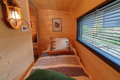 001 Tiny House voor 4 personen op Vakantie Maasduinen met natuurmeer en zandstrand