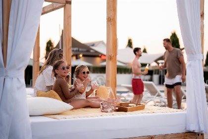 015 Biebosch   Hottub