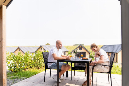 004 Knus 2 2P tiny house op een vakantiepark vlak bij Valkenburg en Maastricht, Zuid Limburg