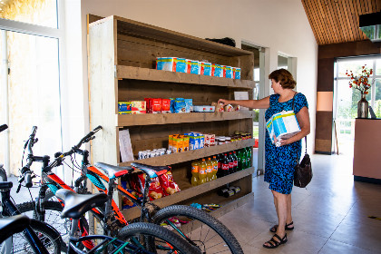 015 Knus 2 2P tiny house op een vakantiepark vlak bij Valkenburg en Maastricht, Zuid Limburg
