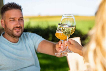 031 Schitterend L vormig vakantiehuis met bubbelbad, sfeerhaard en tuinhuis nabij Valkenburg