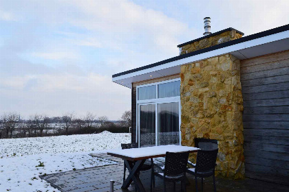 005 Schitterende L vormig vakantiehuis met sfeerhaard op een vakantiepark nabij Valkenburg