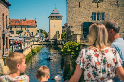 034 Met zijn 6en op vakantie in de Limburgse natuur!