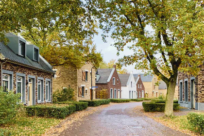 021 Luxe 6 persoons vakantiehuis met bubbelbad en sauna in Maastricht, Limburg