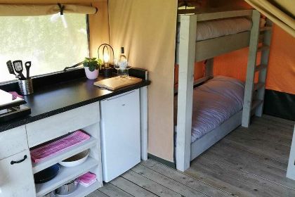 011 Camping 't Geuldal | Villatent Compact | 4 pers