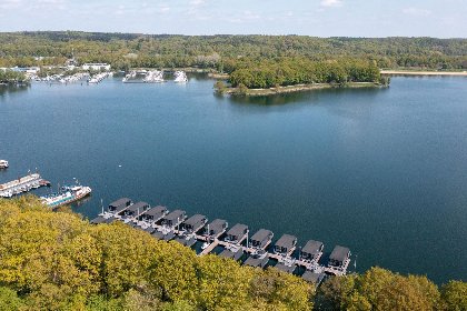 022 Floating in Limburg   hottub