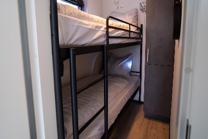 005 Floating in Limburg   rooftop hottub